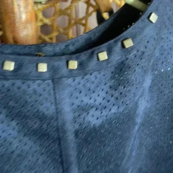 Chico’s women’s size 2 beautiful blue blazer. - Picture 5 of 6